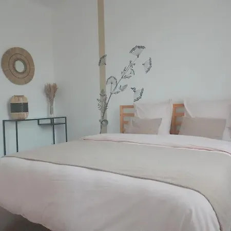 Visiter Et Travailler Pres De Paris - Kalula Apartment Clamart Exterior photo